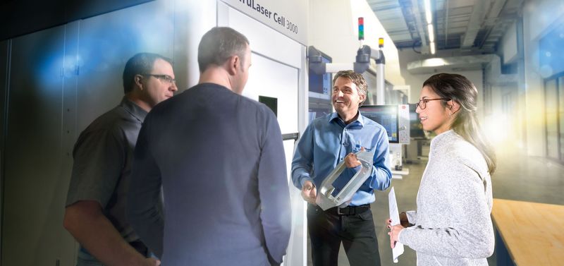 Key visual of TRUMPF Services training