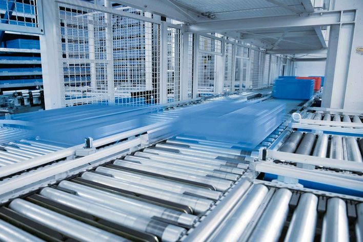 Centro logístico em Ditzingen, cintas de transporte