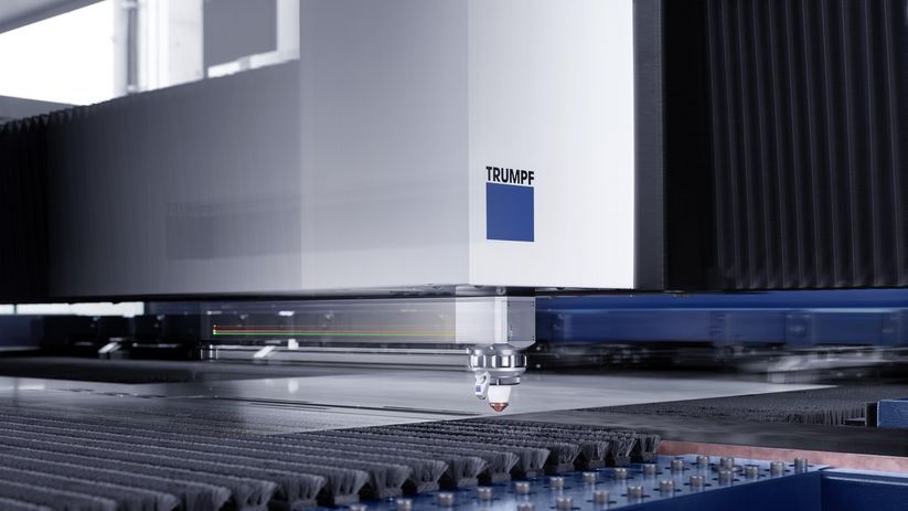 TruLaser Center 7030, la tête de coupe en action