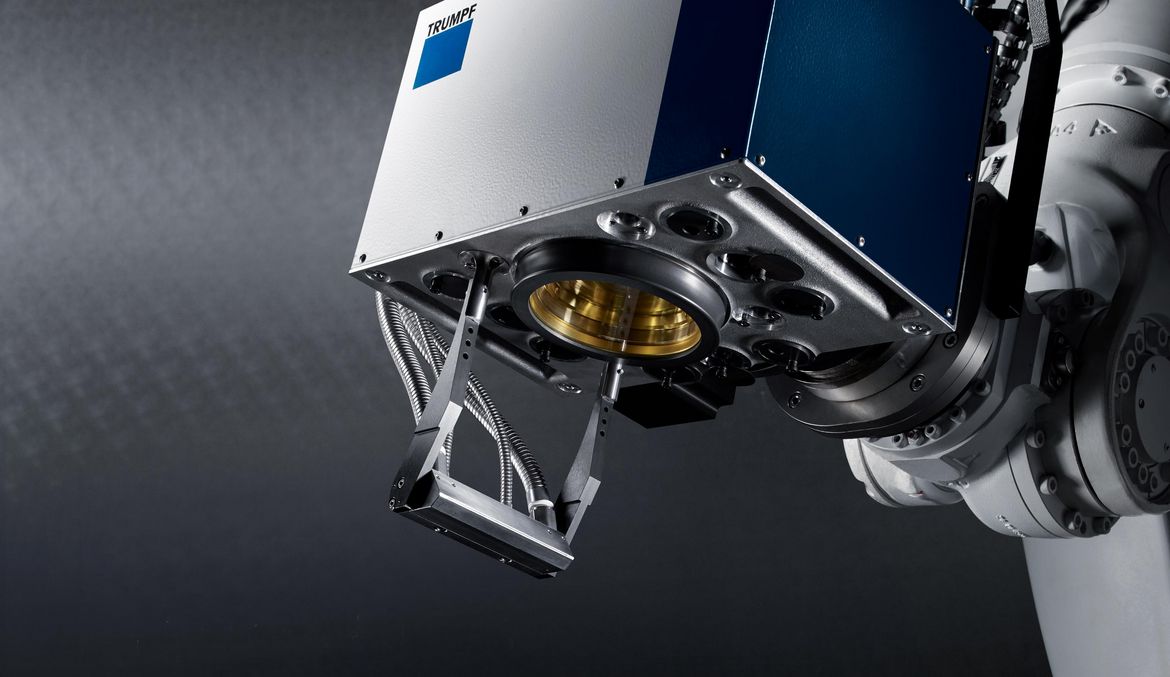 Soudage au scanner avec l'optique de focalisation programmable PFO 3D.